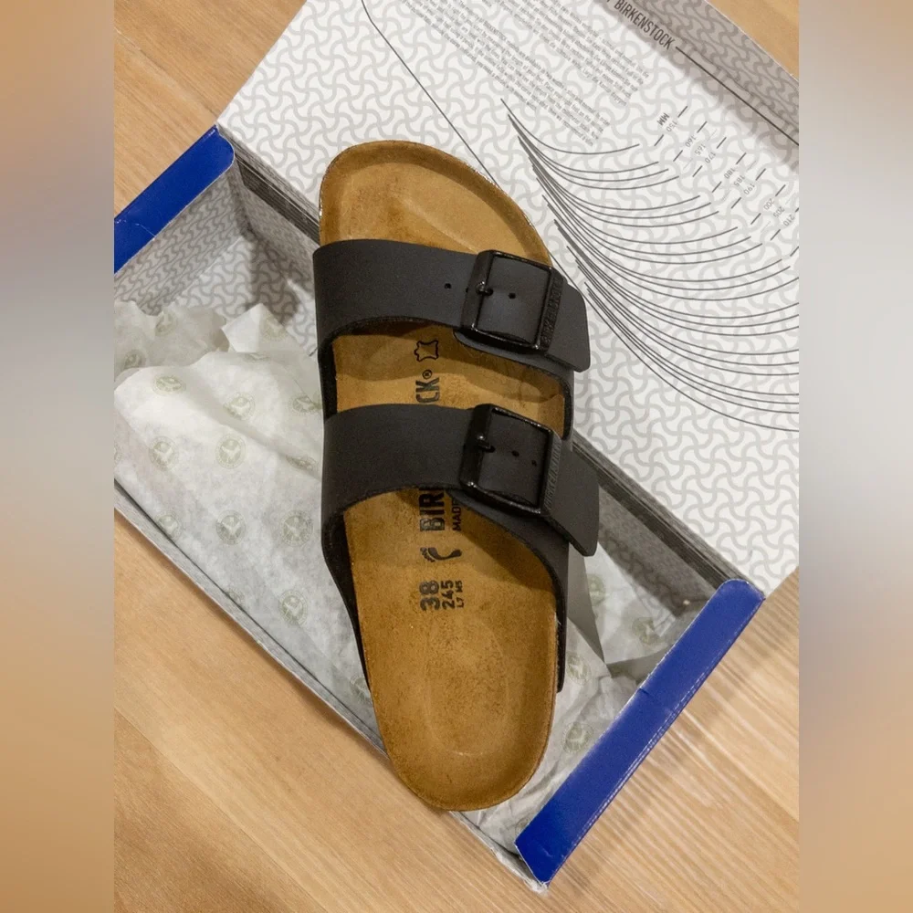 NWT NIB Birkenstock Arizona Sandals Black Unisex Medium Narrow Size 7W/5M/EU38